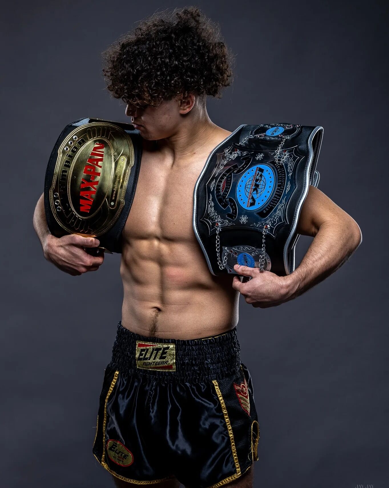 Noah Ibrahimi European Champion Kickboxing with trophy